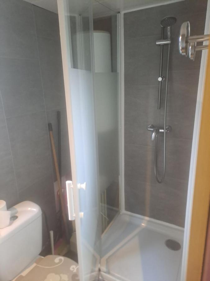 Chalet Pour 5 Personnes Equipe Sur Emplacement Privatif Dans Camping 4 Etoiles Appartenant Et Gere Par Un Particulier Ξενοδοχείο Foix Εξωτερικό φωτογραφία